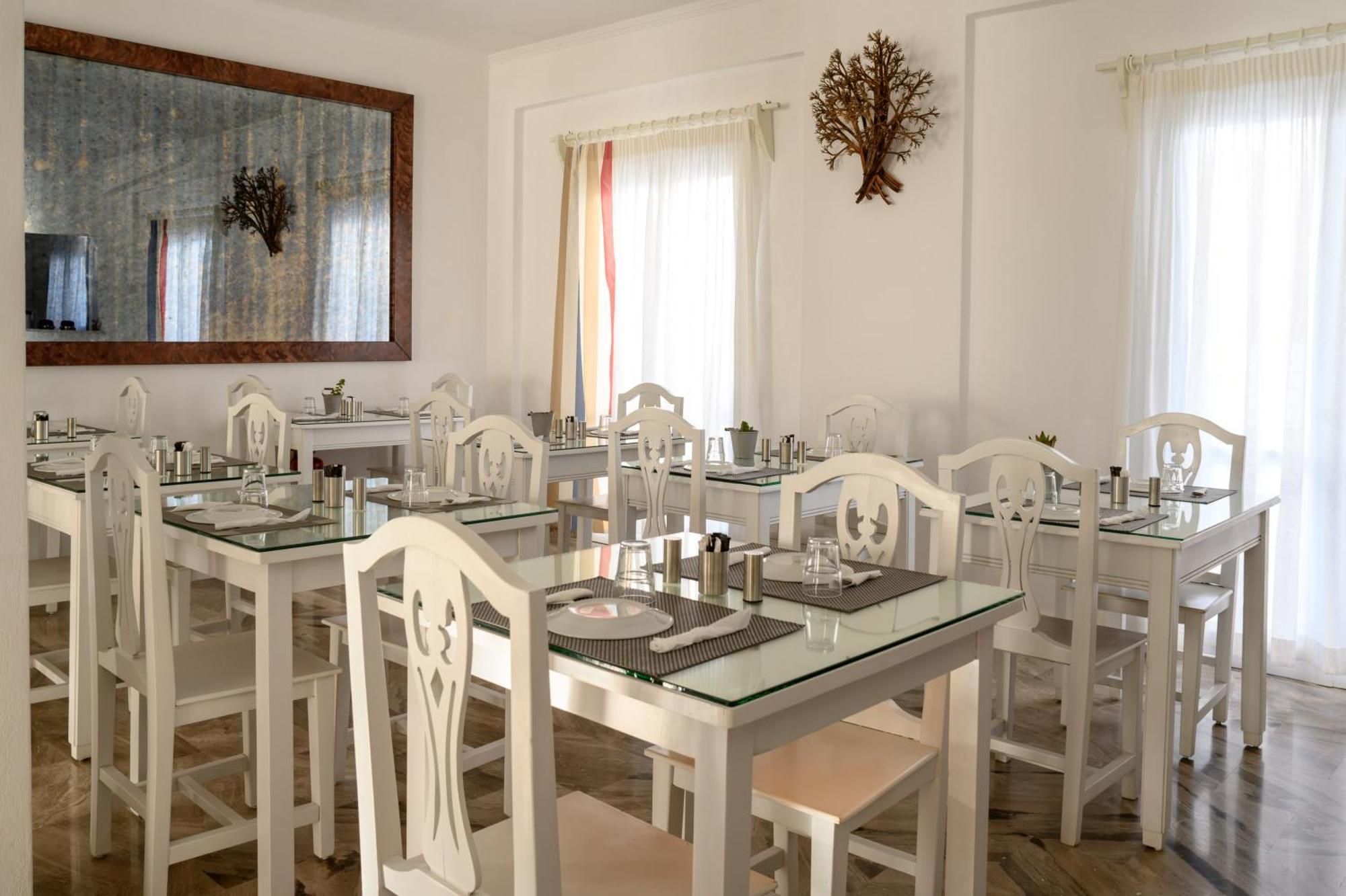 Selini Ηotel (Adults Only) Kamari  Exterior photo